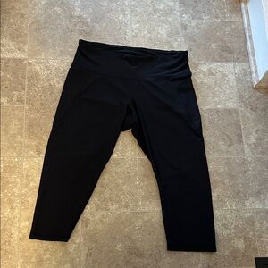Old Navy Active Powersoft 2x Cropped Leggings